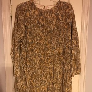 Holiday accordion style shift dress size XL